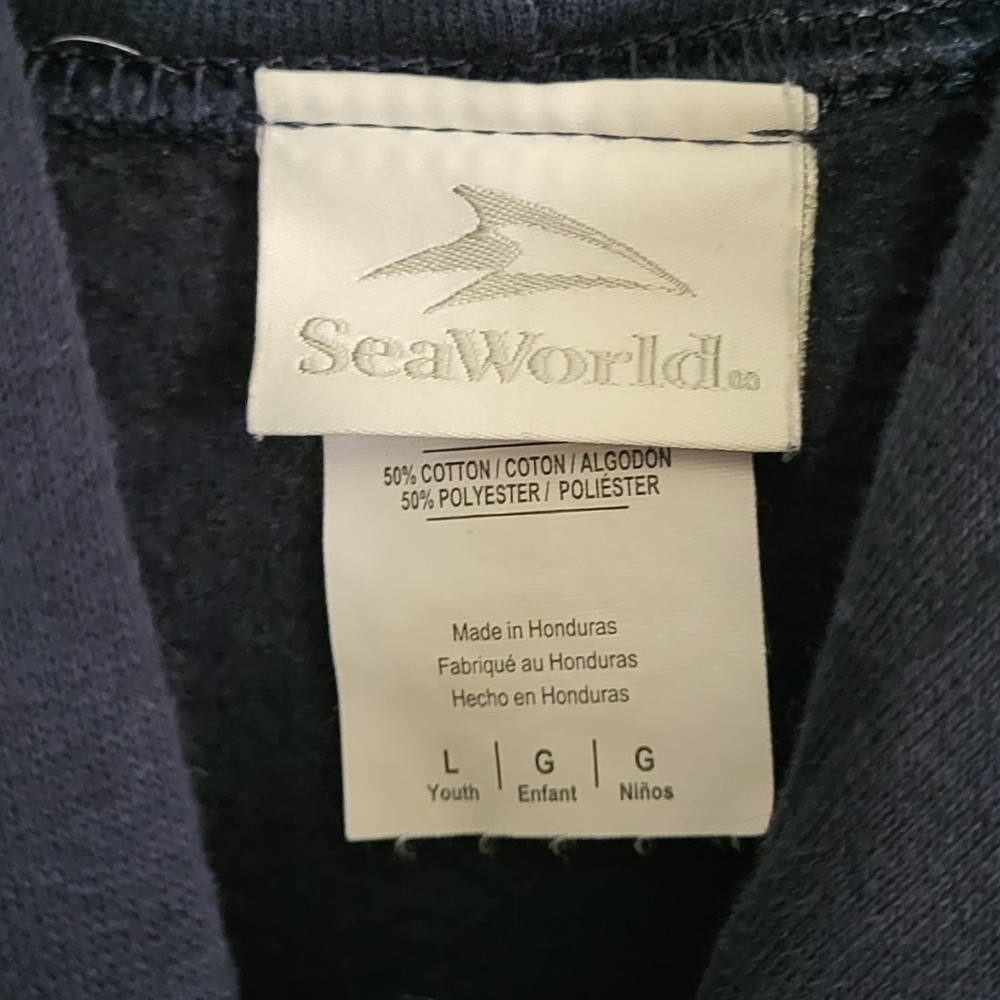 SeaWorld Boys Navy Blue Graphic Pullover Hoodie Sweater Size Large EUC 🐈 - Picture 3 of 4